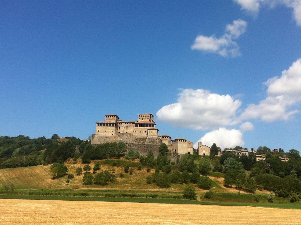 La Locanda Del Borgo Torrechiara Kültér fotó